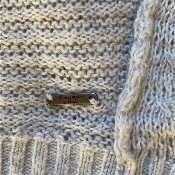 Abercrombie & Fitch Sweatshirt - Picture 3 of 6
